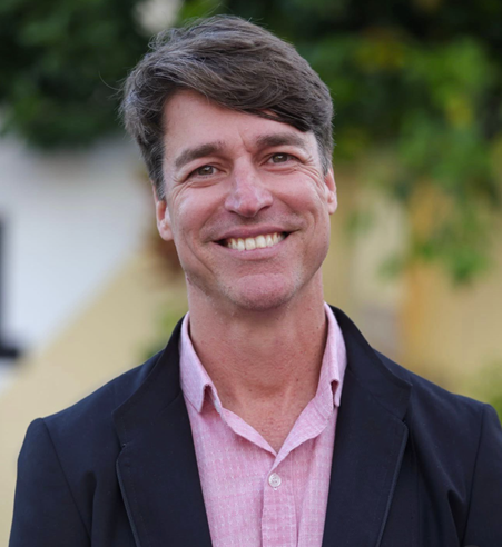 Dr. Luciano Paez