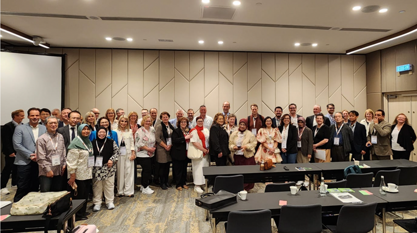Delega��es de diversos pa�ses estiveram representadas na Reuni�o do F�rum Mundial, realizada em 03/12, em Hong Kong