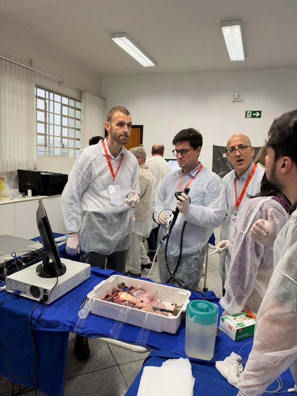 4� Simp�sio Te�rico-Pr�tico de Endoscopia Terap�utica do Paran�